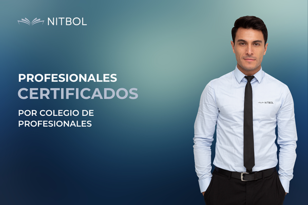 Profesionales contables colaborando en oficina moderna con gráficos financieros en pantallas